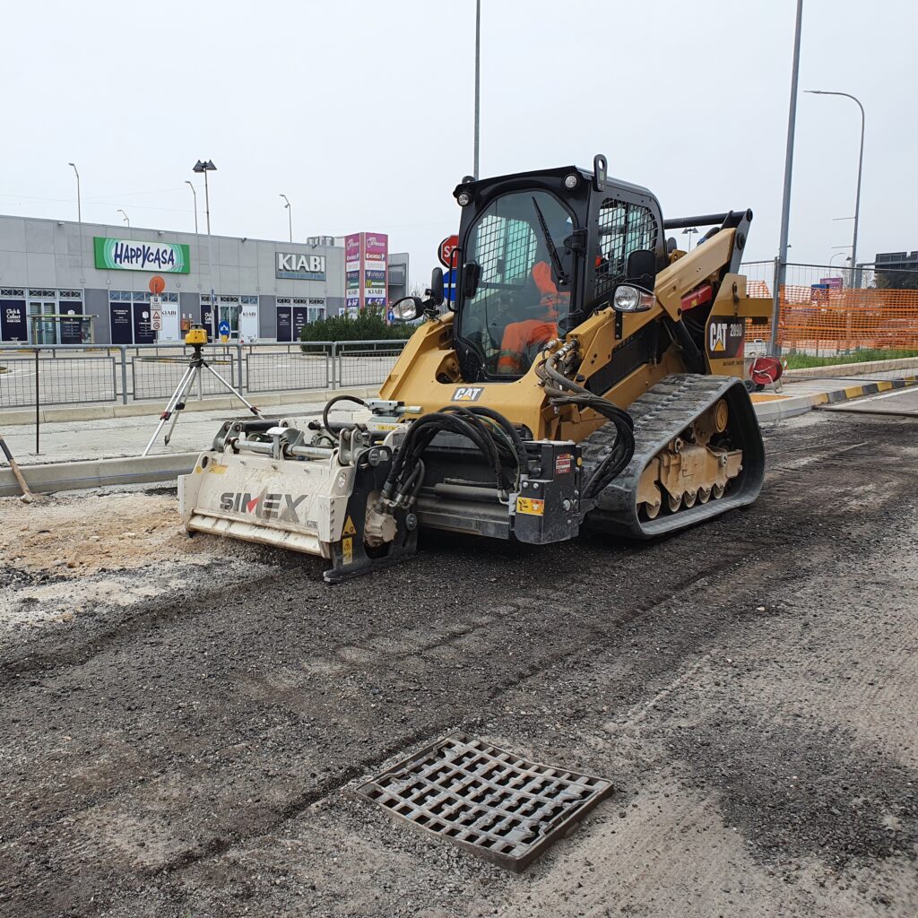 Fresa Simex PL 1000 in azione
