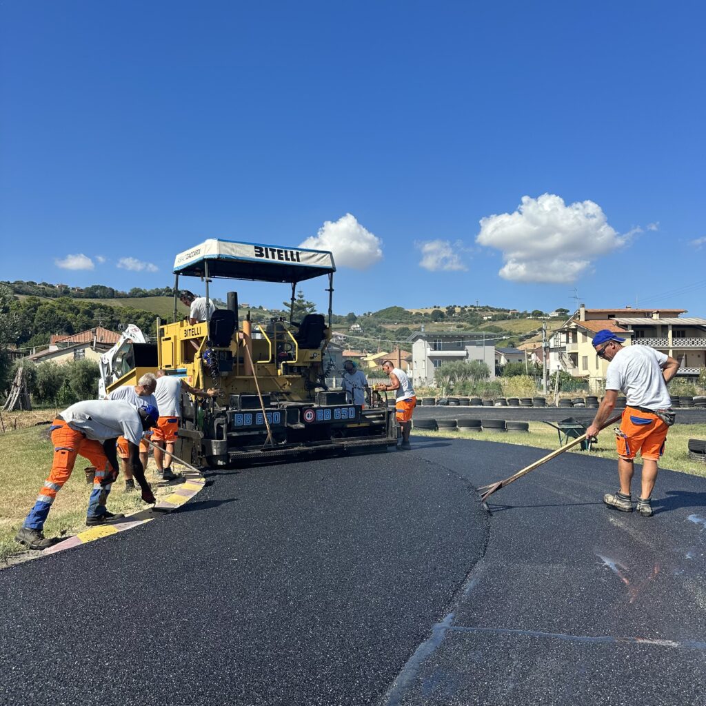 Posa nuovo asfalto