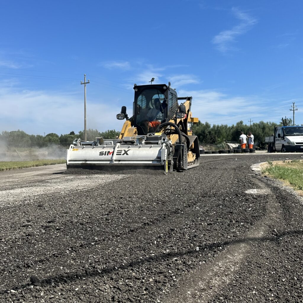 Fresa Simex PL 2000 vista da destra