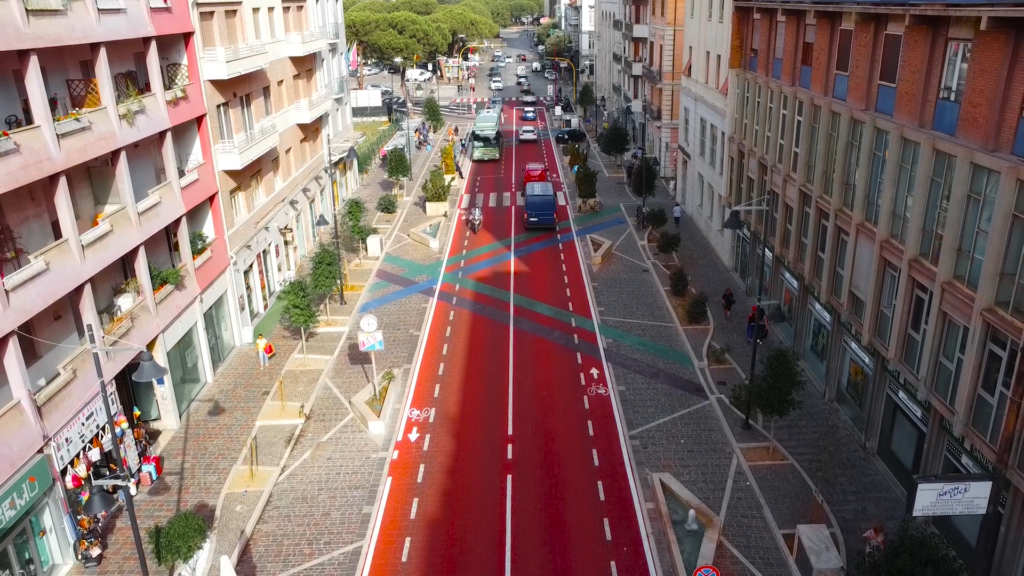 Vista dall’alto Asfalto stampato colorato e termoplastico